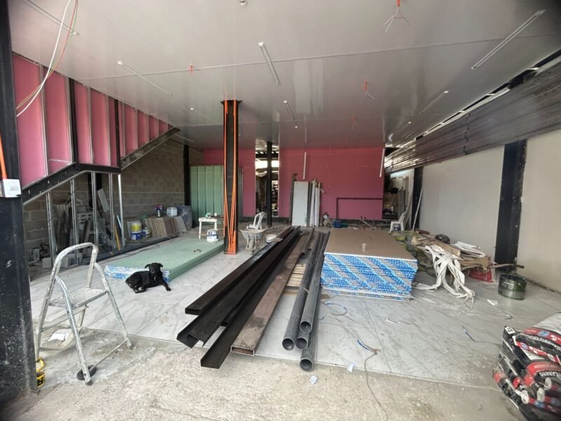 Edificio Completo uso comercial y habitacional